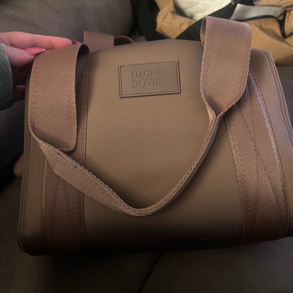 Landon Neoprene Carryall Bag in Dune